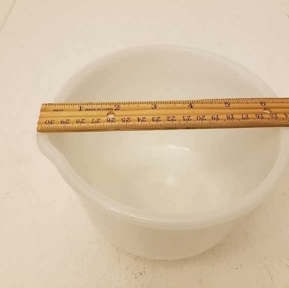 Vintage Glasbake Made for Sunbeam 19CJ Large White Milk Glass Mixer Mixing Bowl - Picture 7 of 10